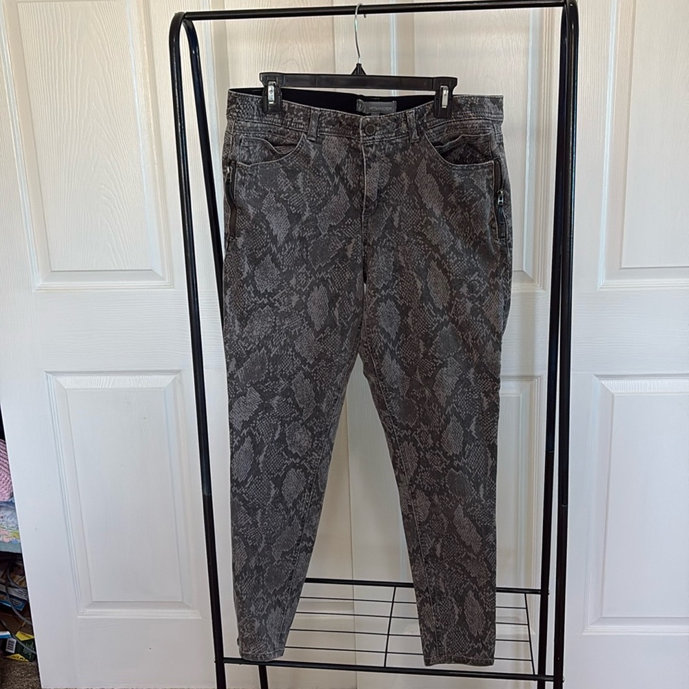 Wit & Wisdom snakeskin pants